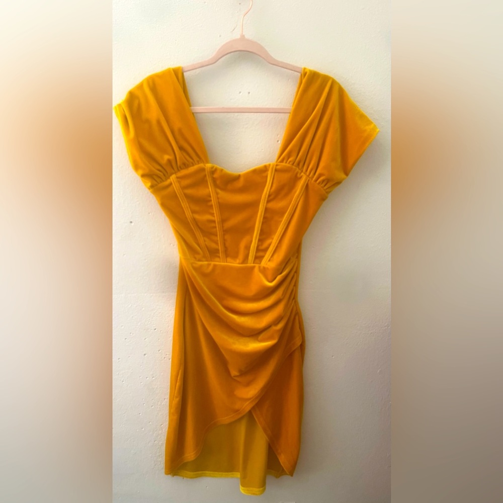Yellow dress, Like New